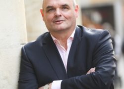 Klassischer Headhunter mit digitalem Mindset